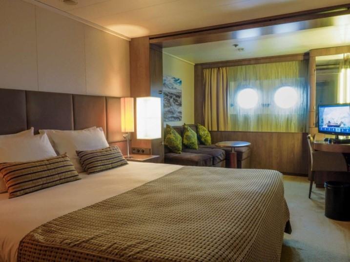 Main Deck Single主甲板單人套房 $42,750 USD